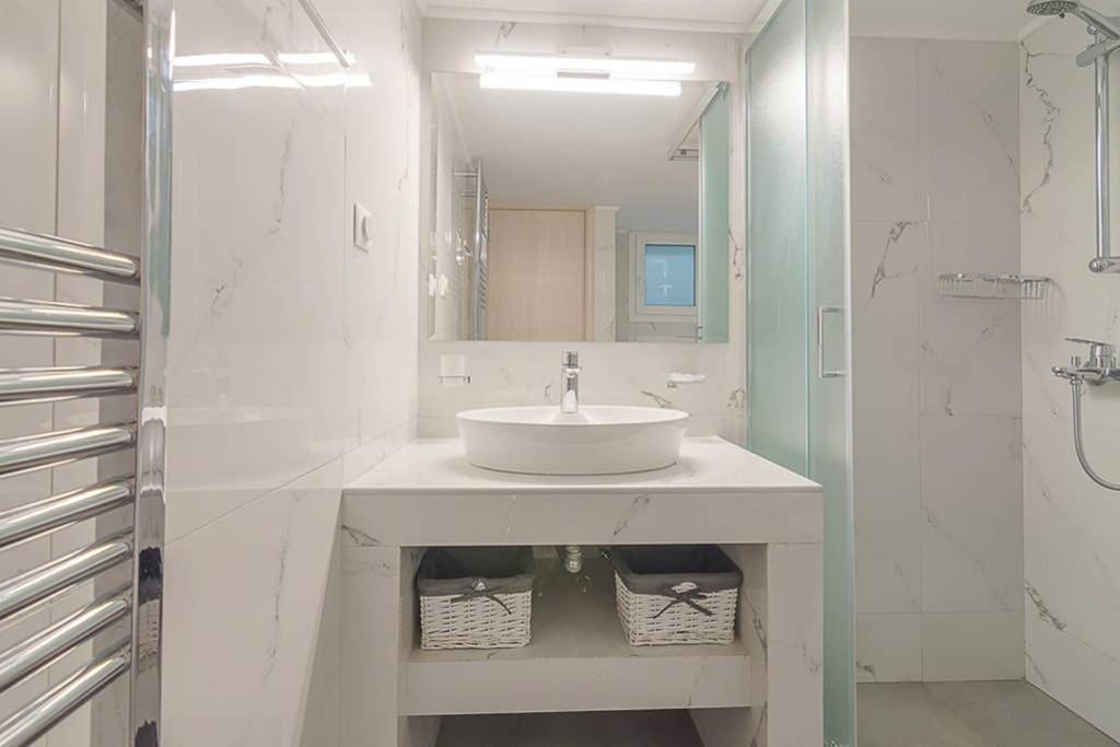 Bright Apartment For 6 Ppl In Atenas Exterior foto